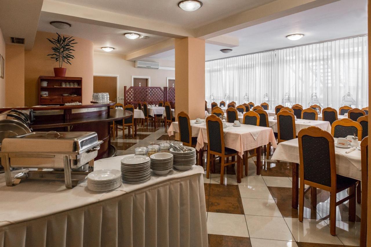 Hotel Carlstadt Karlovac Exterior photo